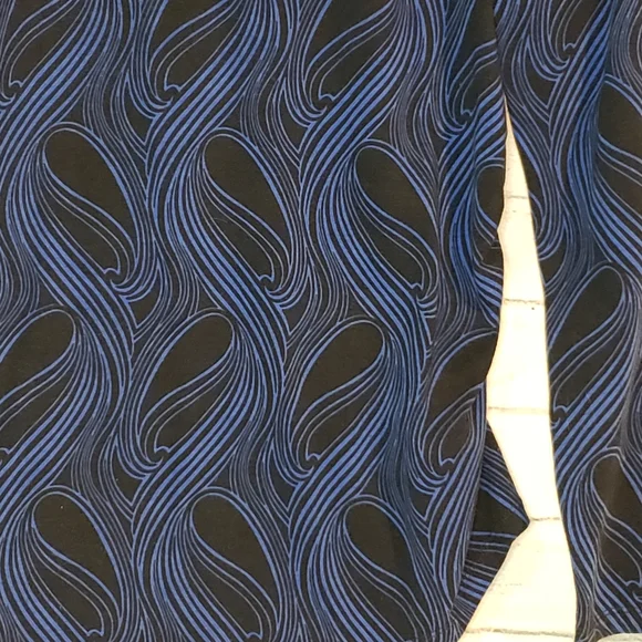 Michael Kors blue and black scoop neck top. - Picture 4 of 5